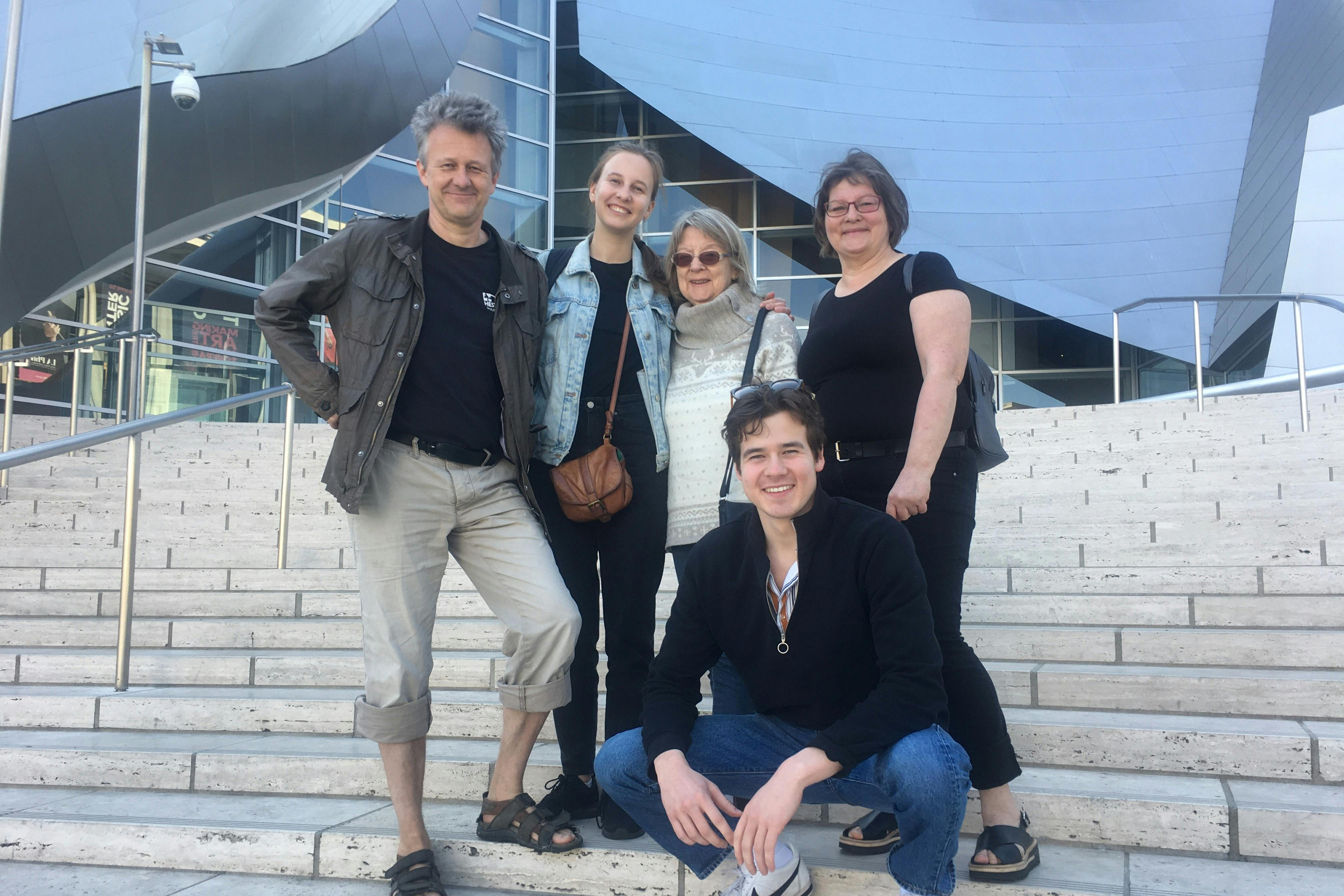 Los Angeles: Guided City Tour with Hollywood & Beverly Hills - Photo 1 of 4